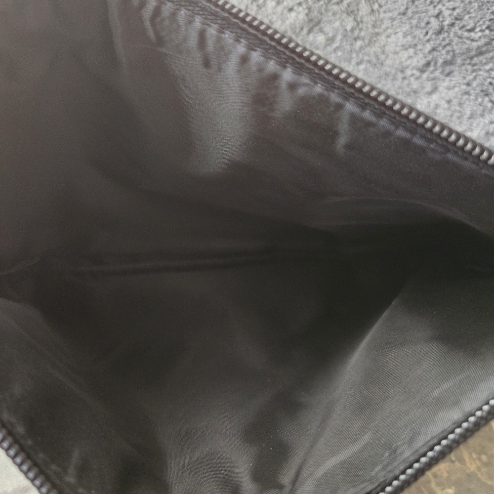 Victoria Secrets Makeup Case/Wristlet - Picture 4 of 6